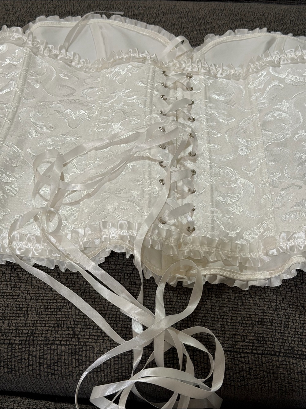 White Lace-Embroidered Strapless Bustier with 10+ sturdy boning - Picture 4 of 7